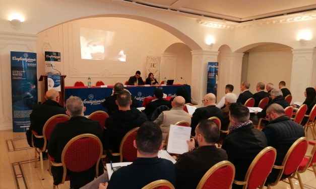 ASSEMBLEA REGIONALE CONFARTIGIANATO – Domani, 24 giugno, gli artigiani sardi tra analisi, aspettative e prospettive del settore a confronto con Politica e Istituzioni. A Siamaggiore (OR) nell’evento regionale pubblico “La nuova era delle imprese artigiane sarde: innovare per resistere e costruire un nuovo futuro”.