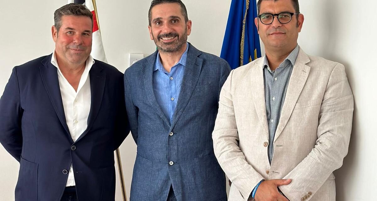 CONFARTIGIANATO-ASSESSORATO BILANCIO – Legge Artigiana 949, zone interne e formazione. Ecco le richieste di Confartigianato Sardegna all’Assessore Regionale al Bilancio. L’incontro tra Giacomo Meloni, Presidente Confartigianato Sardegna, e Giuseppe Meloni, Assessore Bilancio e Programmazione. Illustrati anche i dati delle PMI sarde.