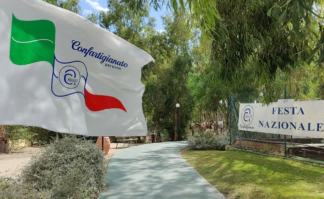 PENSIONATI CONFARTIGIANATO IN SARDEGNA – A Orosei in 1.000 da tutta Italia per la “Festa Nazionale Socio ANAP” – Relax, escursioni, incontri e dibattiti. DOMANI VENERDI’ 19 SETTEMBRE ORE 12.00 INCONTRO DI BENVENUTO TRA I VERTICI NAZIONALIE E SARDI.