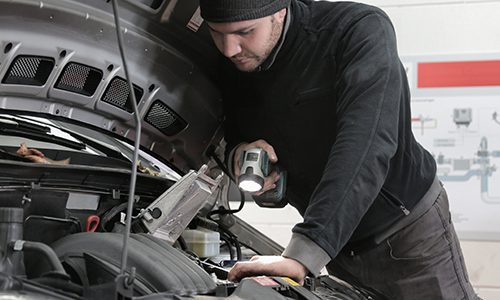 AUTORIPARAZIONE – Settore in ripresa nell’Isola e sempre più attento a transizione energetica e digitale. Imprese in crescita ma manca personale qualificato. Quasi 3mila aziende che “curano” le auto: oltre 2.200 quelle artigiane. Giacomo Meloni (Presidente Confartigianato Sardegna): “Formazione e preparazione per offrire standard sempre più elevati”.