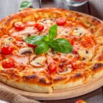 PIZZA – Domani la Giornata Mondiale di uno dei cibi italiani più gustati al Mondo. La mangiano 8 sardi su 10 spendendo 79milioni di euro. In Sardegna quasi 2mila imprese e oltre 3.500 addetti. Giacomo Meloni (Presidente Confartigianato Sardegna): “La pizza è uno dei prodotti in cui maggiormente si esprime il valore artigiano e che rappresenta una tradizione profondamente radicata”.