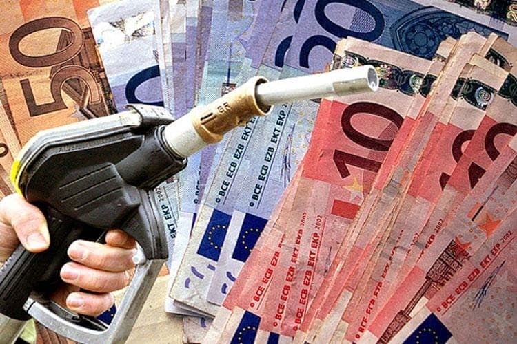 AUTOTRASPORTO – Il gasolio alle stelle rischia di spegnere i motori ai camion. I costi d’esercizio oltre l’85%: per le imprese è insostenibile. Giacomo Meloni (Confartigianato Sardegna): “Margini operativi ridotti all’osso. Attivare immediatamente la clausola di adeguamento al costo del carburante e necessario sostegno dello Stato”.